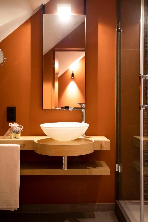 B-Lodge Boutique Hotel Louvain-la-Neuve Kültér fotó